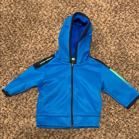 Under Armour Other - Under Armour hoodie